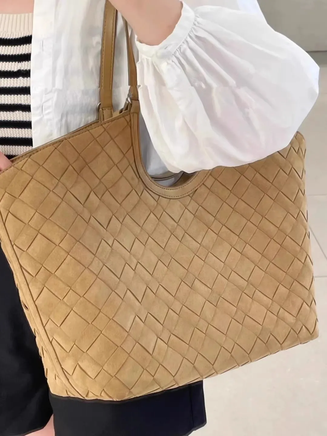 New Retro Matte Large Capacity Tote Handbag Single Cross Shoulder Bag - Image 2