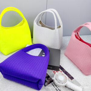 2026 New Knitted Woven Bag Japanese And Korean Dopamine Small Lightweight Solid Color Basket Handbag