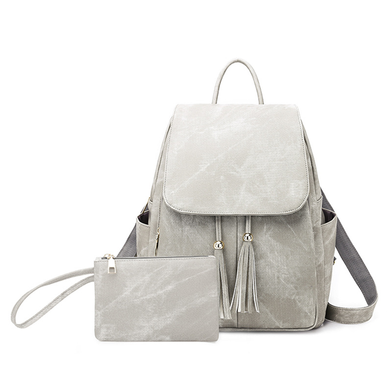 Fashion women's new large capacity bag tassel backpack - Image 5
