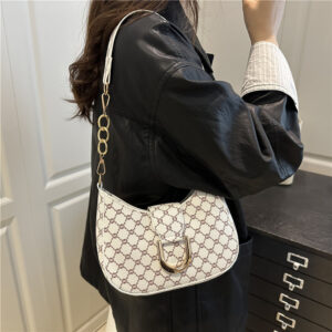 Fashionable Women’s With A High-end Feel, Semi-circular Underarm 2026 New French Chain Shoulder Bag, Vintage Saddle Bag