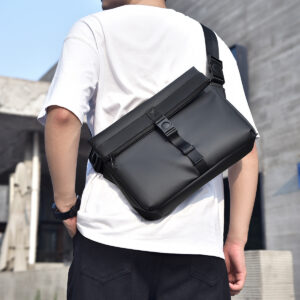New shoulder fashionable men’s lihtweiht waterproof backpack, trendy business crossbody ba, lare capacity mailman