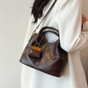 Retro Handbag Women’s New Simple Messenger Commuting Large Capacity Fashion Versatile Bucket Bag