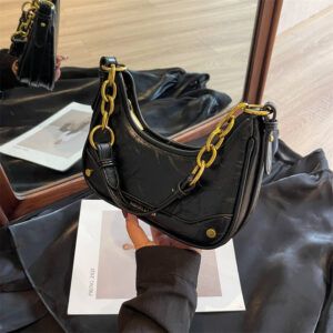 High end underarm women, fashionable niche ladies chain new versatile crescent bag, shoulder messenger bag for women