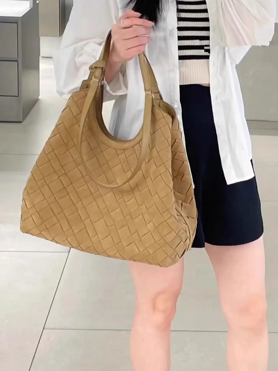 New Retro Matte Large Capacity Tote Handbag Single Cross Shoulder Bag - Image 3