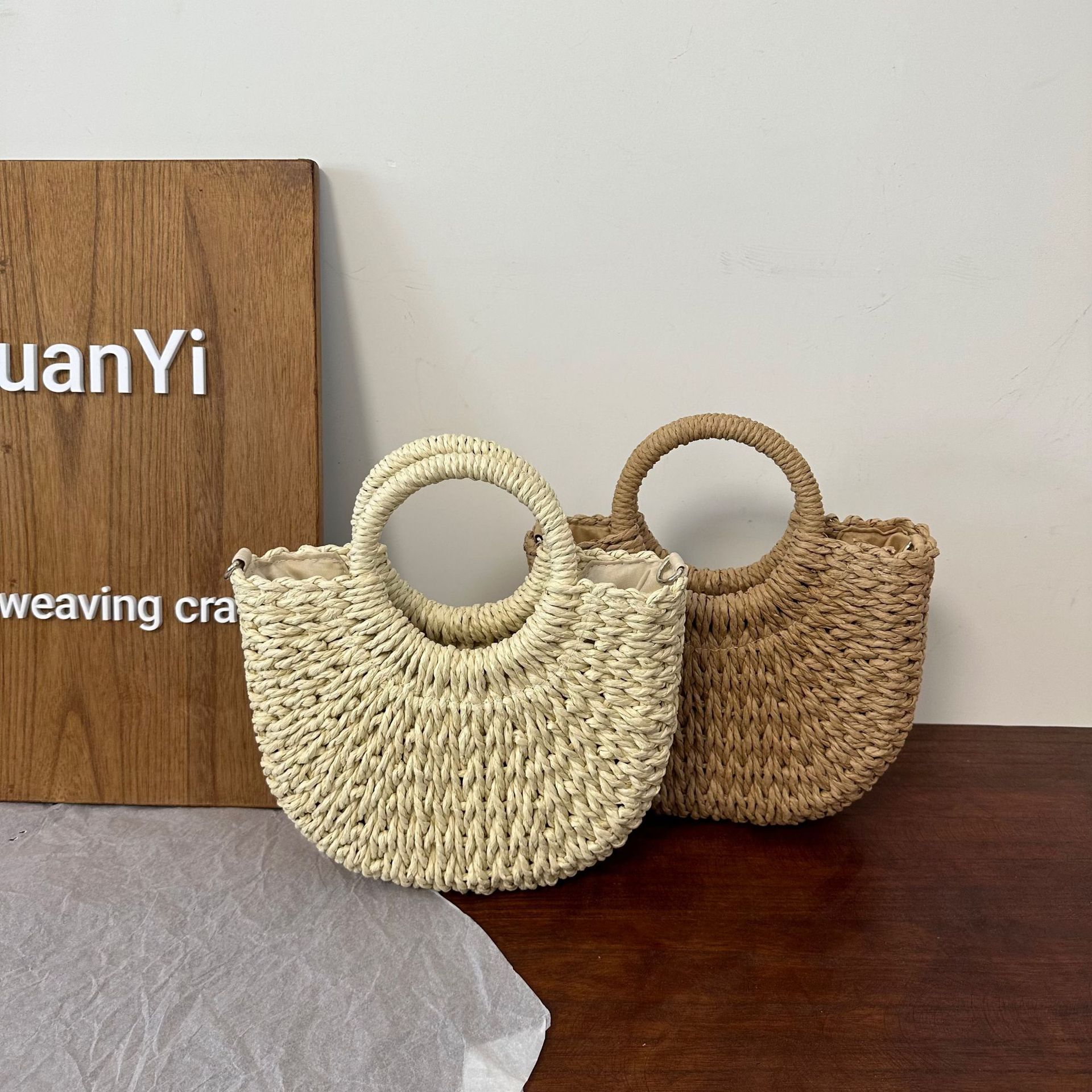 Beach Handwoven Simple Style Handbag Half-Round Straw Women's Tote Bag - Image 2