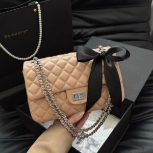 2026 Spring/Summer New Candy Color Pink Diamond Pattern Chain With Lock Clasp Small Square Shoulder Crossbody Bag