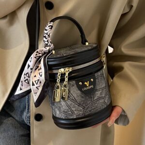 Classic luxury design chain women’s bucket new fashion retro all-in-one shoulder underarm crossbody bag