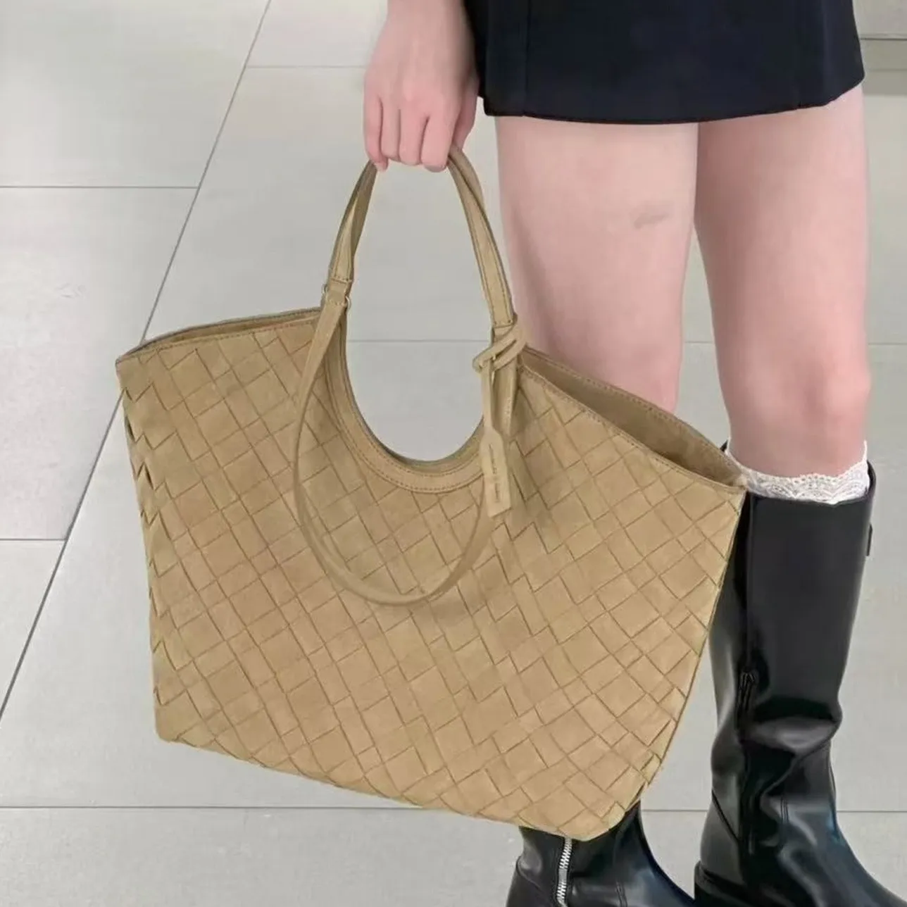 New Retro Matte Large Capacity Tote Handbag Single Cross Shoulder Bag - Image 5