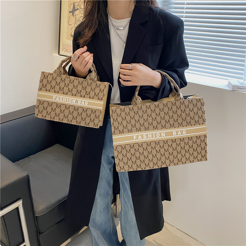 Women's Minimalist Handbag Autumn Canvas Letter Stylish Retro Fashion Casual Personalized Bag