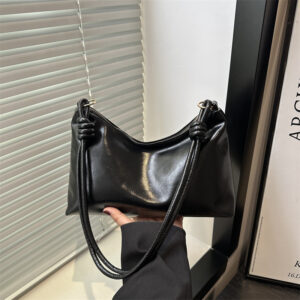 Niche Designer For Women 2026 Summer New Trendy Commuter Bucket Simple Shoulder Casual Crossbody Bag