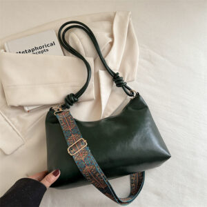 Niche Designer For Women 2026 Summer New Trendy Commuter Bucket Simple Shoulder Casual Crossbody Bag