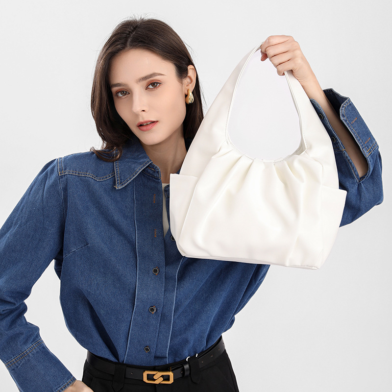 New 2026 Summer Niche Handbag Clutch Wrinkled Texture Cloud Fashion Horn Large Women's Bag - Image 2