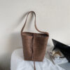 brown without pendant