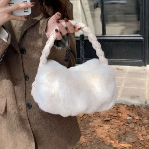Niche Design Cloud Fluffy Handbag For Women Winter New Versatile Textured Plush Handheld Bag