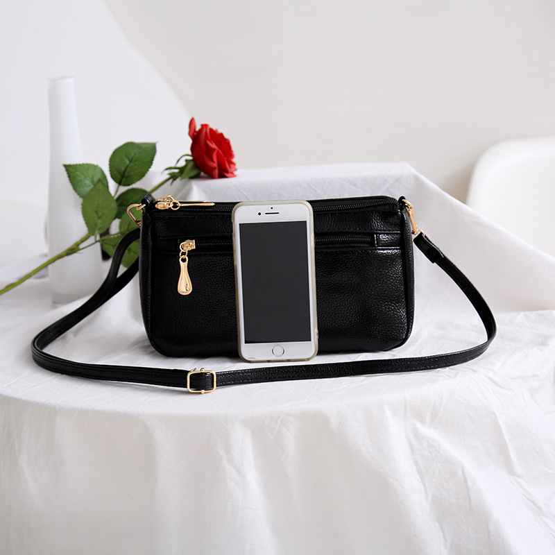 New Style Mom Korean Fashion Shoulder Middle-aged Women's Crossbody Small Bag - Image 4