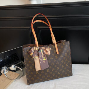 Women’s Handbag, New Style, Elegant Retro Print, Large Capacity, Versatile And Fashionable Shoulder Bag.