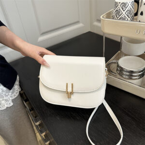 2026 New Fashion Trendy Internet Celebrity Saddle Women’s Chain Shoulder Textured Crossbody Bag