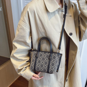 High End Women’s Classic Versatile Shoulder New Style Niche Design Handbag Crossbody Bag