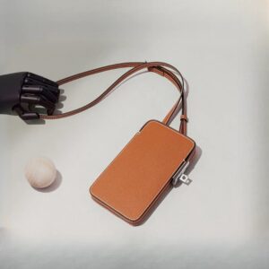 New Fashion Versatile Lock Buckle Phone Hand Palm Pattern Genuine Leather Box Simple Solid Color Crossbody Mini Bag for