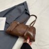 Brown without pendant