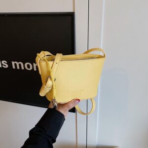 High-End Mini Boat 2026 New Litchi Texture Versatile Fashion Single Shoulder Crossbody Women’s Yuanbao Phone Bag