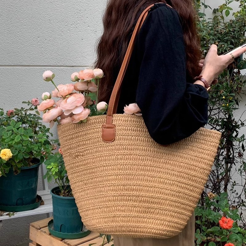 Straw For Women Large Capacity 2026 New Vacation Beach Woven Bucket Commuter Tote Bag Trendy