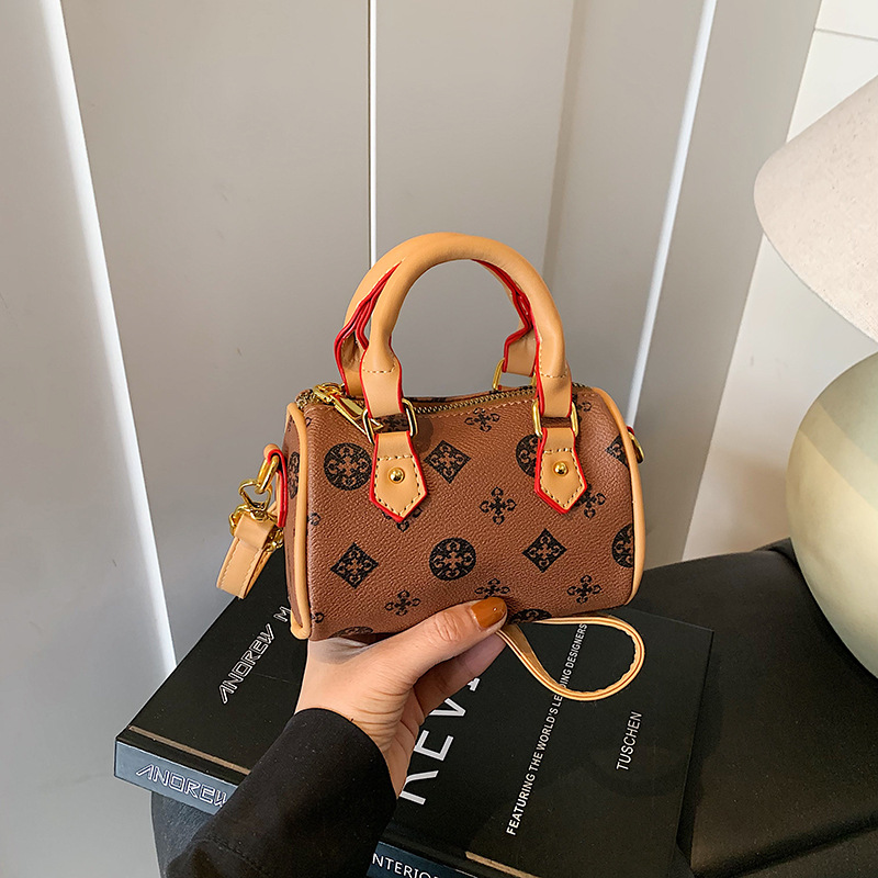 Mini Handbags Trendy Shoulder Crossbody Women Versatile Carrying Bag For Fall Winter - Image 4