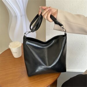 Minimalist Fashion Solid Color Bucket 2026 New Casual Autumn Winter Shoulder Crossbody Tote Bag For Women