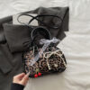 Leopard print black