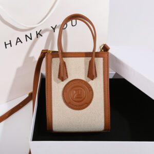 High-quality textured retro for women 2026 new versatile niche shoulder messenger simple casual mobile phone bag
