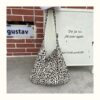 Small leopard print off-white