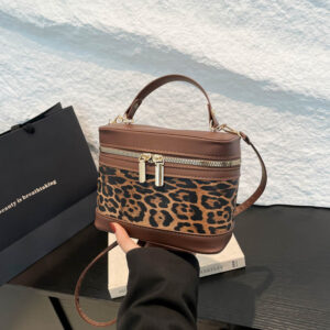 Fashion Korean Style Color-Block Handbag Box For Women 2026 Spring New Light Luxury Shoulder Commuter Crossbody Bag