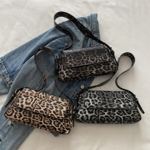 2026 New Korean Style Fashion Leopard Print Personality Women’s Single Shoulder Crossbody Underarm Bag Trending Simple