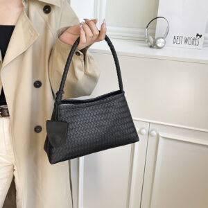 Large-capacity Woven For Women, Autumn/winter 2026 New Niche Design, Single-shoulder Underarm Bag, Vintage Work And