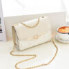 Off-white (without pendant)