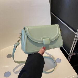 solid Color This Year’s Popular Fashion Female Temperament Saddle Shoulder Messenger Bag