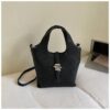 Black small-sized [fashionable