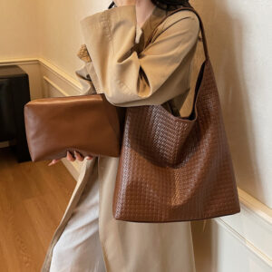 Vintage Large-Capacity Women’s 2026 Fashion New Simple Shoulder Soft Surface Casual Commuting Textured Bucket Bag