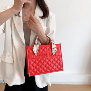 Large Capacity For Women 2026 Spring Summer New Fashionable Elegant Scarf Handbag Quilted Tote Bag Trendy