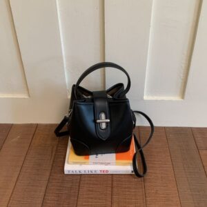 Trendy, Niche, Stylish, Simple Hand-held Bucket 2026, Exquisite Fashionable, Versatile For Going Out Commuting, Shoulder